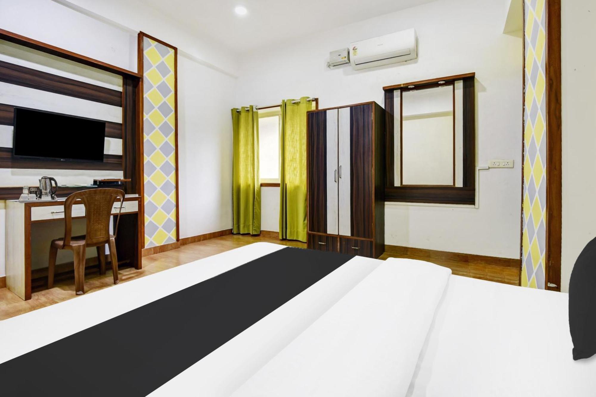Super Hotel O Porvorim Near Mall De Goa Exteriör bild
